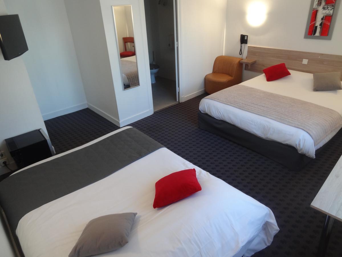 Les Ambassadeurs Hotel Saint-Chamond Exterior foto