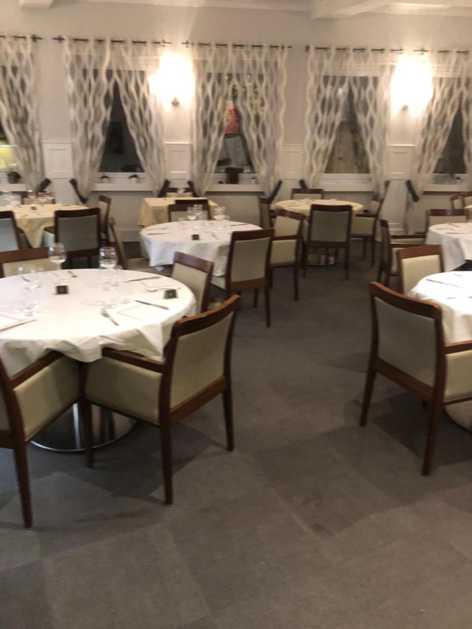 Les Ambassadeurs Hotel Saint-Chamond Exterior foto